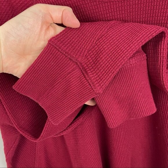 Free People Waffle Knit Red‎ Oversized Thermal Top Size XS Bohemian We The Free - Picture 5 of 9
